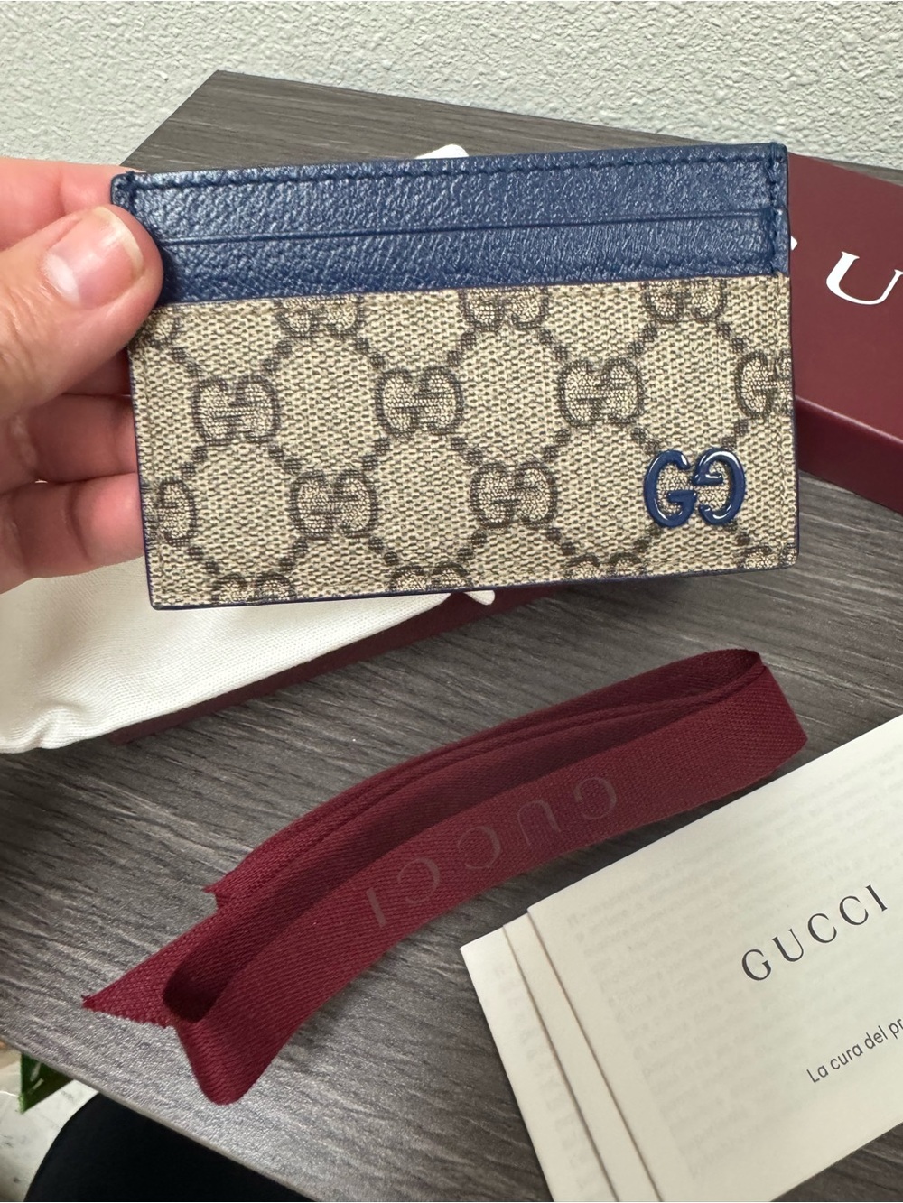 Gucci Blue and Beige GG Supreme Cardholder Full Set